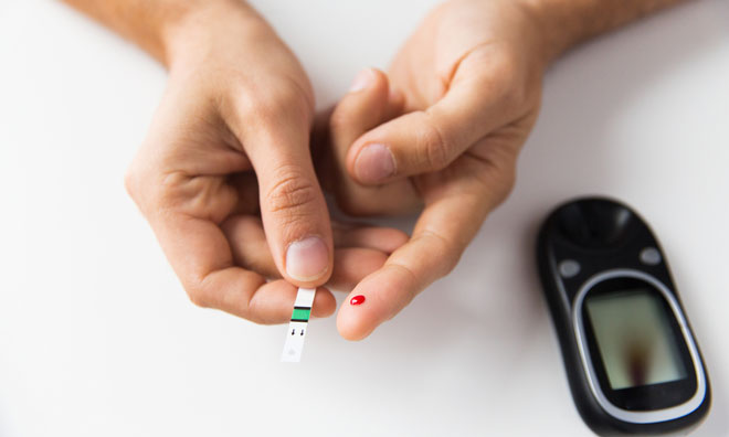 blood sugar test finger